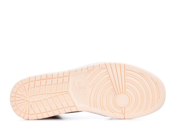 575441 062 | black:gym red:white 4