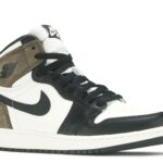 AIR JORDAN 1 RETRO HIGH OG GS ‘DARK MOCHA’ 1