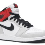 AIR JORDAN 1 RETRO HIGH OG GS ‘SMOKE GREY’ 1