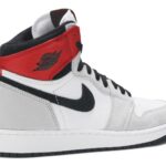 AIR JORDAN 1 RETRO HIGH OG GS ‘SMOKE GREY’ 1