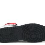 AIR JORDAN 1 RETRO HIGH OG GS ‘SMOKE GREY’ 1