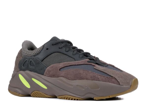 YEEZY BOOST 700 ‘MAUVE’ 2