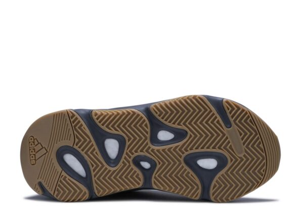 YEEZY BOOST 700 V2 ‘TEPHRA’ 4